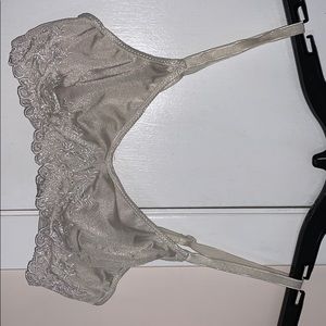 Vintage cream underlined bra
